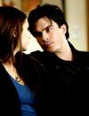 Damon et Elena en couple dans Vampire Diaries