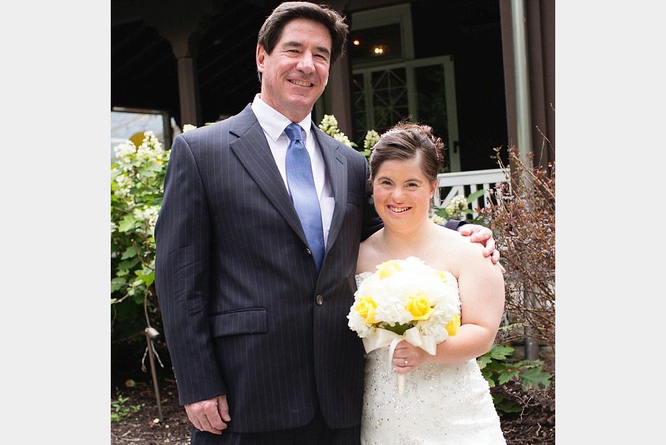 Paul Daugherty et sa fille Jilian le jour de son mariage