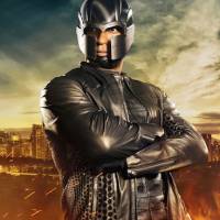 Arrow Saison 4 : le nouveau costume de Diggle se dévoile