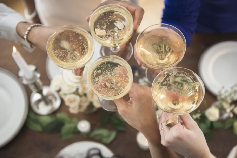 Le champagne aiderait à combattre la maladie d'Alzheimer