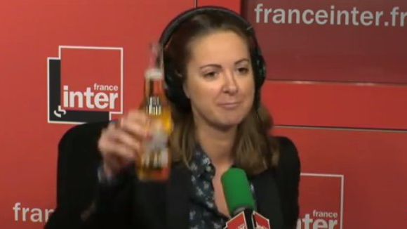 Charline Vanhoenacker rend hommage aux enfants du rock