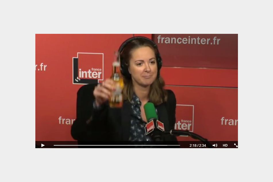 Capture d'écran de Charline Vanhoenacker sur France Inter le 16 novembre 2015