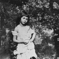 Cette petite fille était-elle la véritable Alice au pays des merveilles ?