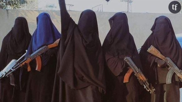 Femmes membres de la brigade Al Khansa