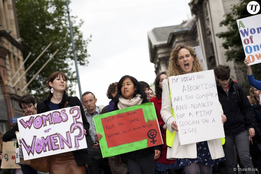  Marche à Dublin le 29 septembre 2012 pour réclamer la légalisation de l&#039;avortement en Irlande.  