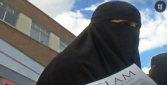 Capture du documentaire : "Isis: The British Women Supporters Unveiled"