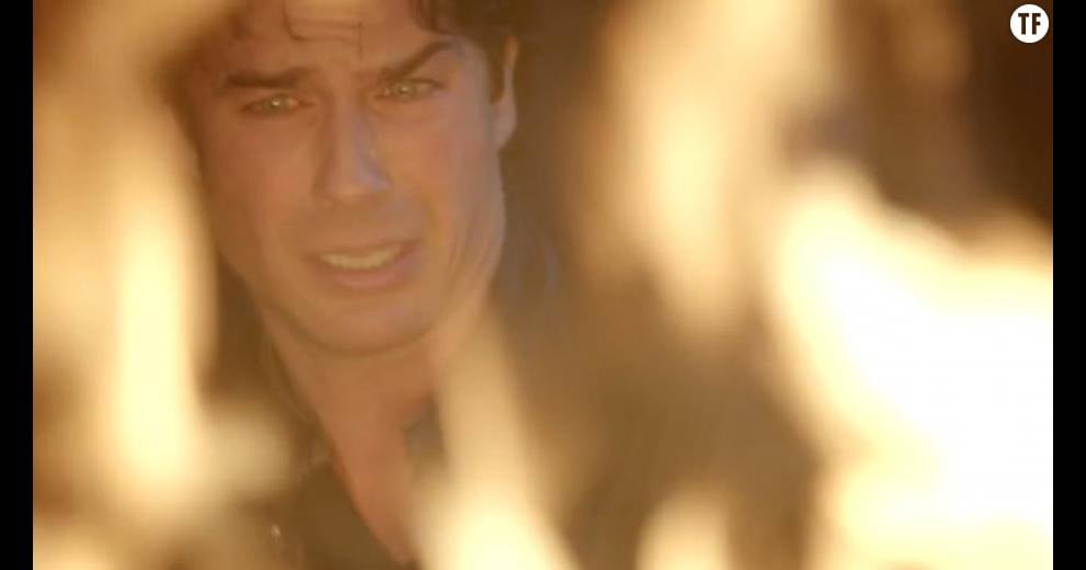 Damon brûle Elena dans la saison 7 de The Vampire Diaries
