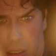 Damon brûle Elena dans la saison 7