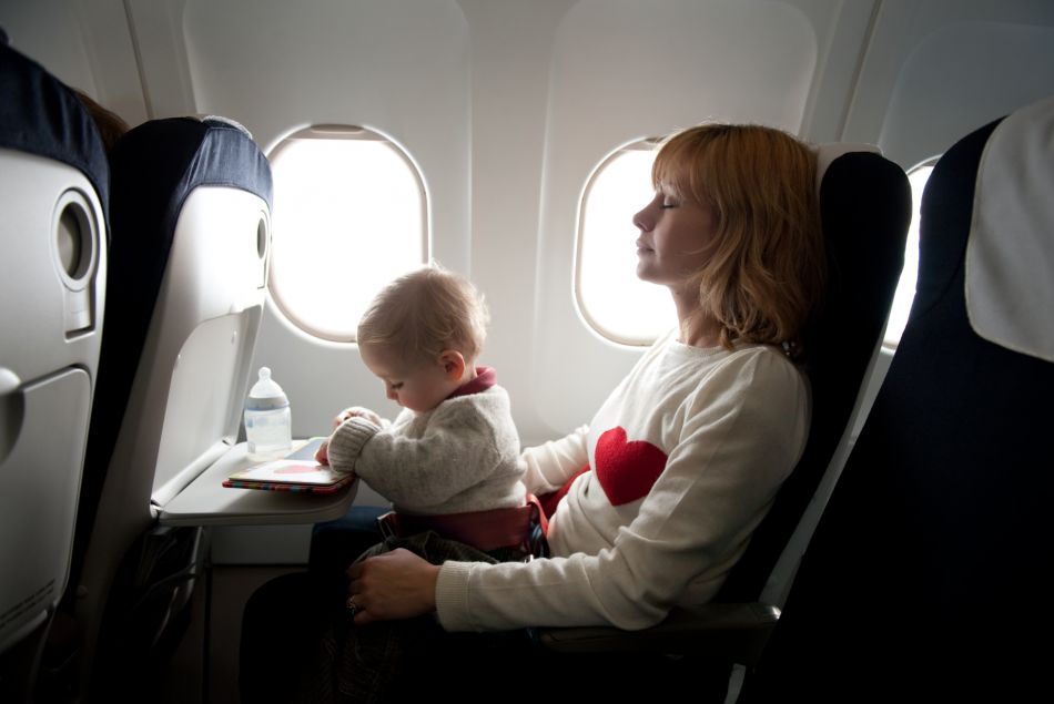 Comment voyager avec bébé