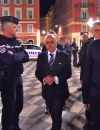 Le maire de Nice Christian Estrosi et le ministre de l'intérieur Bernard Cazeneuve en conférence de presse suite à l'attentat perpétré sur la promenade des anglais lors du feu d'artifice par un camion qui a tué plus de 84 personnes à Nice le 15 juillet 2016