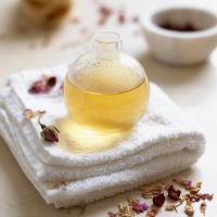 DIY : la recette minceur anti-cellulite à base d'huiles essentielles