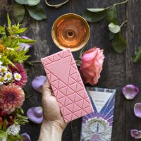 La tablette de chocolat saveur rosé, la gourmandise pompette de l'été