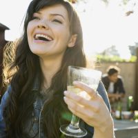 Vous avez probablement mal tenu votre verre à vin toute votre vie