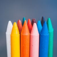 Comment éliminer les petits trous d'un mur avec un simple crayon