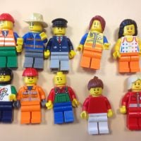 Le coup de gueule d'un prof contre Lego : "Les filles ne sont pas des nunuches !"