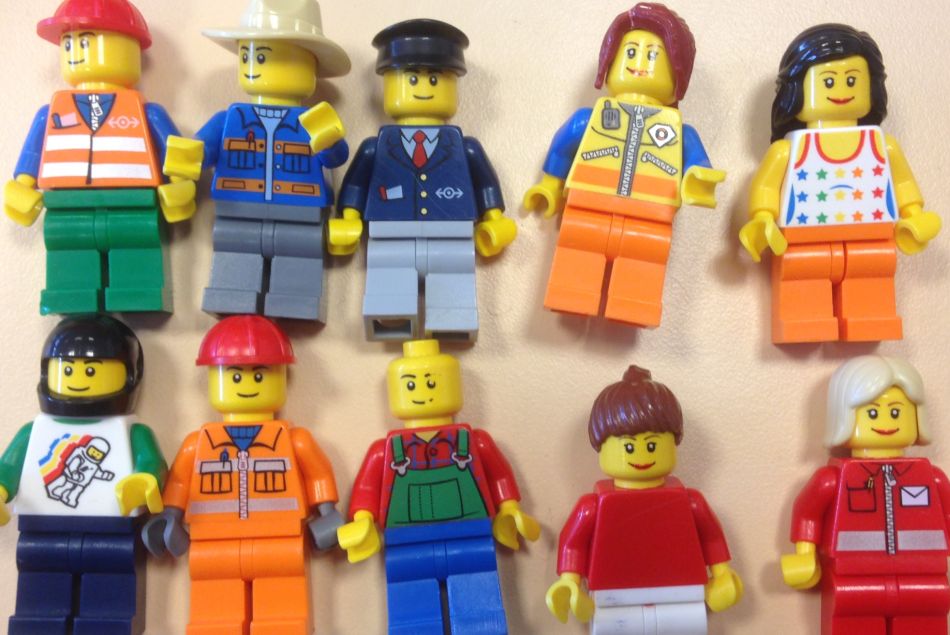 Un professeur tâcle Lego à cause d'un jeu éducatif sexiste