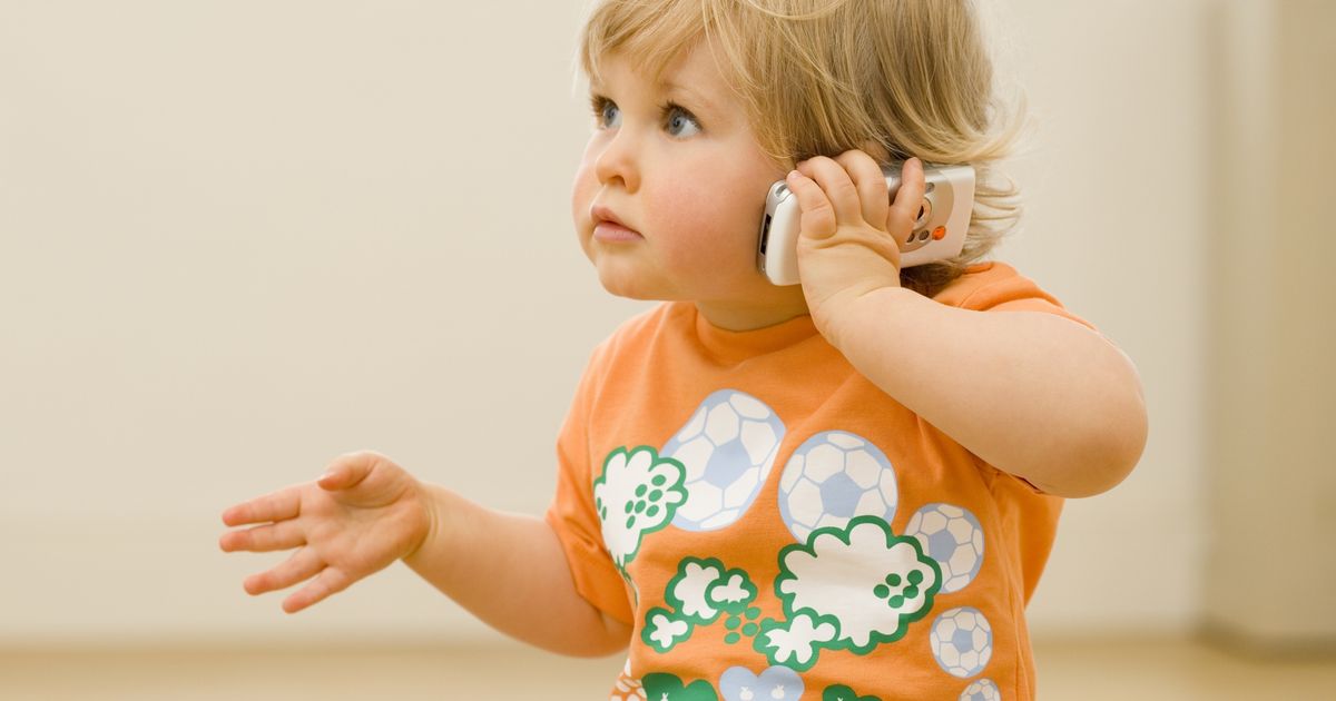 Mon enfant ne parle toujours pas à quel âge doisje m