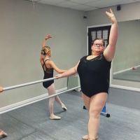 Cette jeune ballerine pulvérise les stéréotypes du "corps de danseuse"