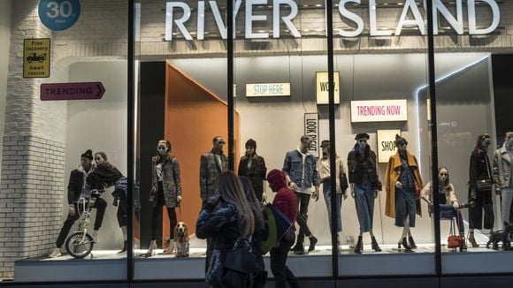 River Island retire ses grandes tailles des magasins : de qui se moque-t-on ?