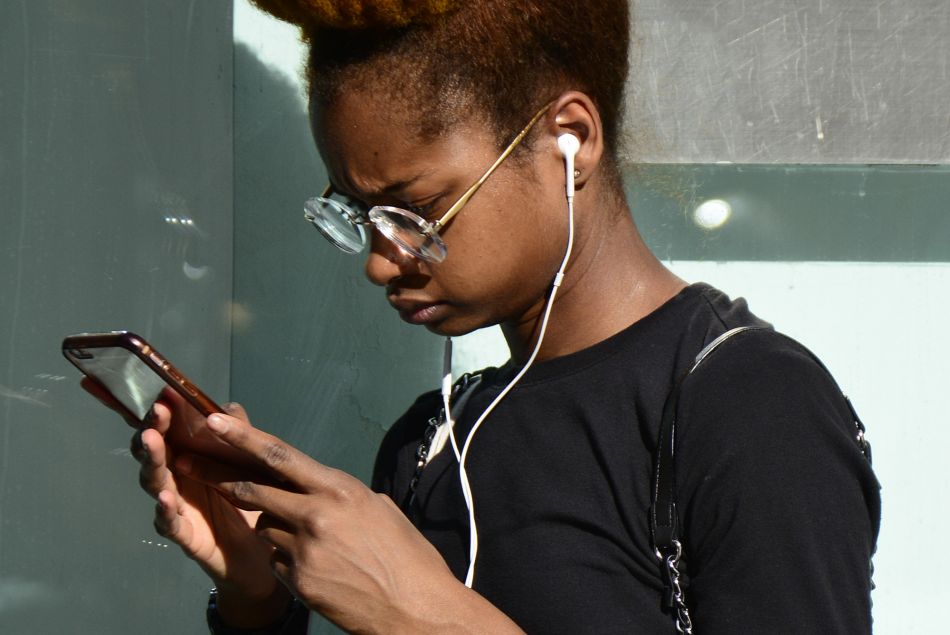 Les femmes noires ont plus de chances d'être cyber-harcelées