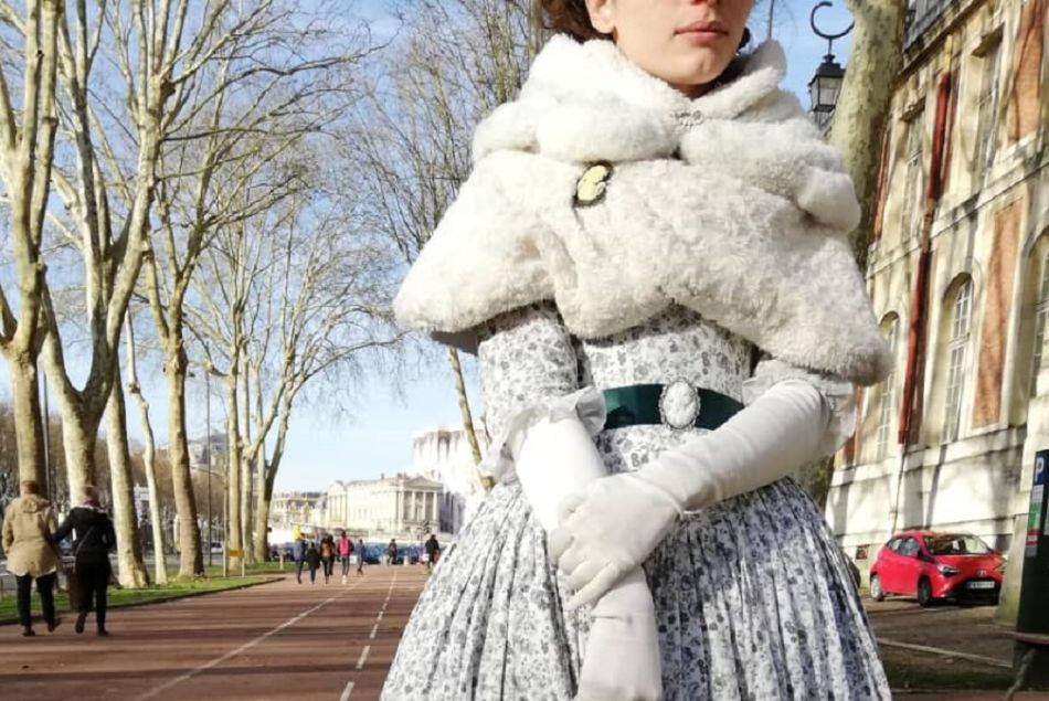 Elle se fait refuser l'entrée au château de Versailles à cause d'une tenue jugée "incorrecte"
