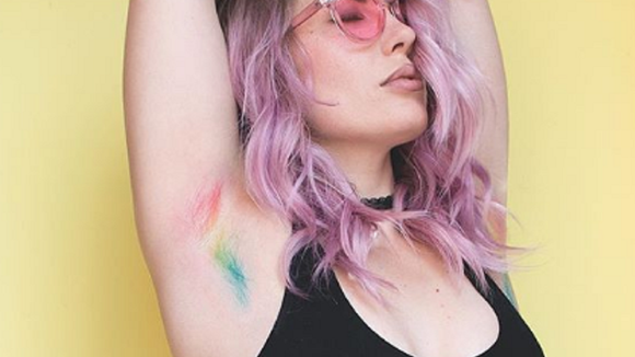 Unicorn Armpit Hair, la nouvelle tendance poils étrangement cool