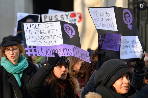 Manifestantes lors de la Women's March à Paris en janvier 2017