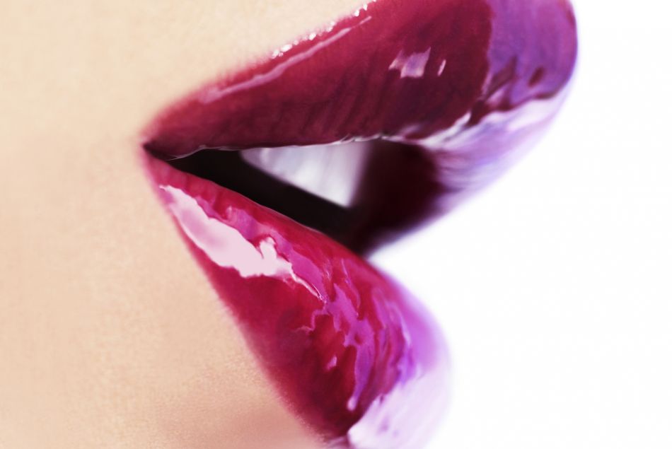 La tendance maquillage des lèvres fuchsia