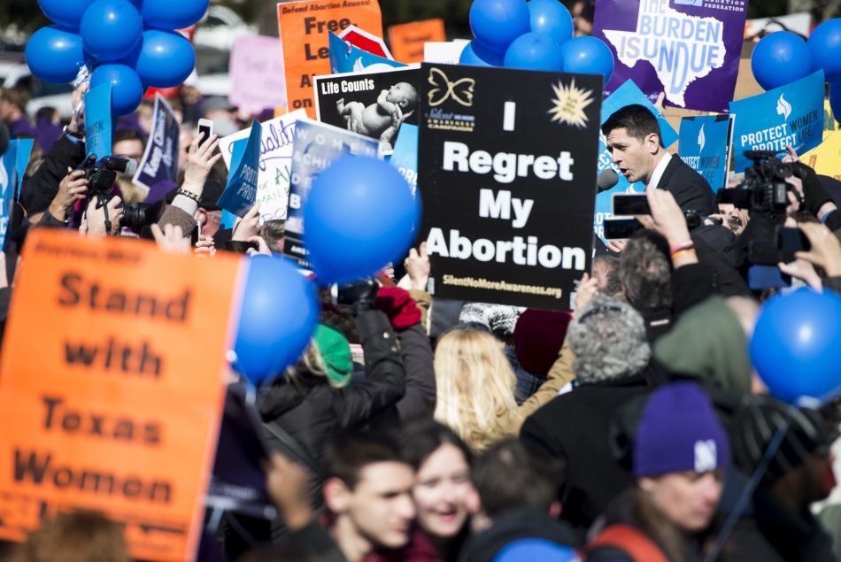 Marche anti-avortement devant la Cour Supreme du Texas, en 2016