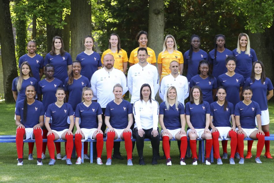 Les 23 joueuses de l'équipe de France féminine de football