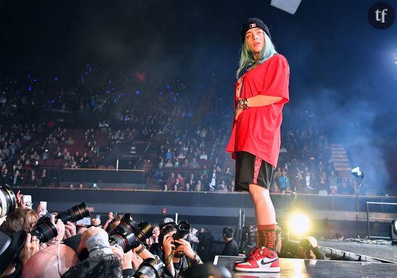 La chanteuse à succès Billie Eilish promeut la mode "soccer girl". Getty Images.