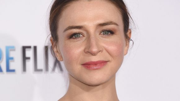 Cette actrice de "Grey's Anatomy" allaite son bébé sur le plateau (et on applaudit)