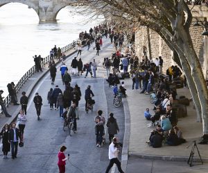 Mais restez chez vous, bande d'irresponsables