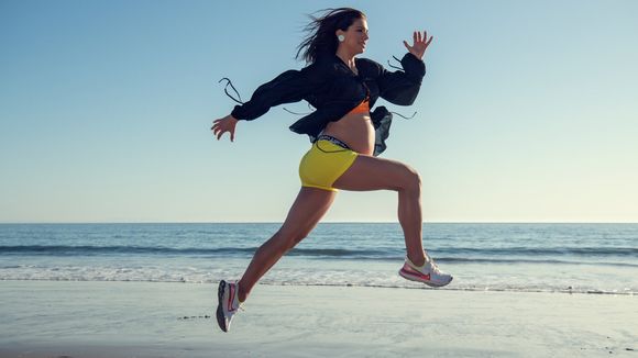 Accoucher en pleine pandémie : la footballeuse Alex Morgan se confie