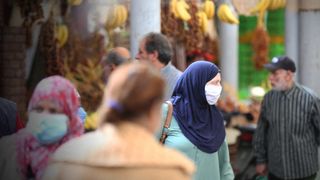 Les mères d'enfants privées de déconfinement ? La Tunisie revient sur une mesure sexiste