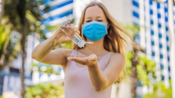 Le gel hydroalcoolique dangereux pour la peau ? Des médecins alertent