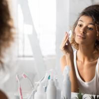 Et si on adoptait le makeupfulness, cette pratique beauté qui prend soin de notre mental ?