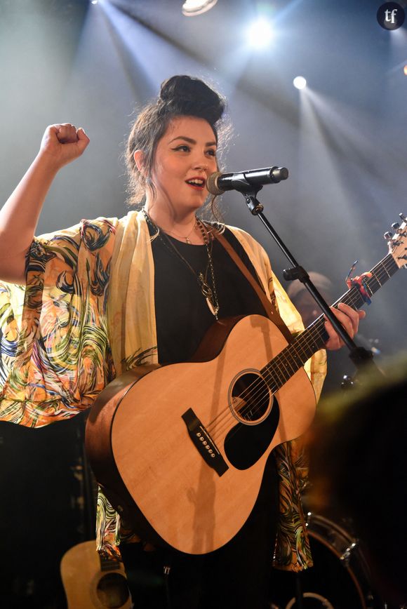 La chanteuse Hoshi en concert à Paris le 16 janvier 2018