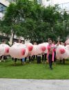Des seins géants devant les locaux de Facebook à Londres pour protester contre la censure des tétons le 1er septembre 2021