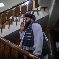 La place des femmes afghanes à la mairie de Kaboul ? Aux toilettes