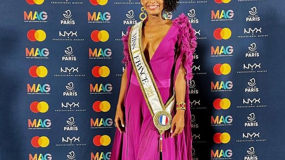 La Réunionnaise Louïz couronnée Miss Trans France 2021