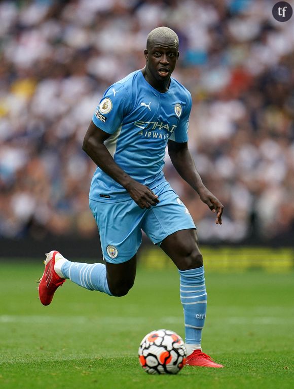 Benjamin Mendy lors d'un match de Manchester City à Tottenham Hotspur Stadium à Londres