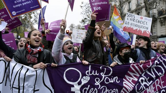 "On ne peut plus fermer les yeux" : la marche féministe #NousToutes mobilise massivement