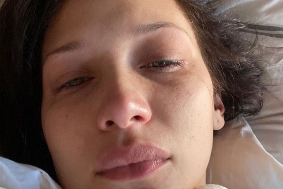 Le "crying selfie" de Bella Hadid