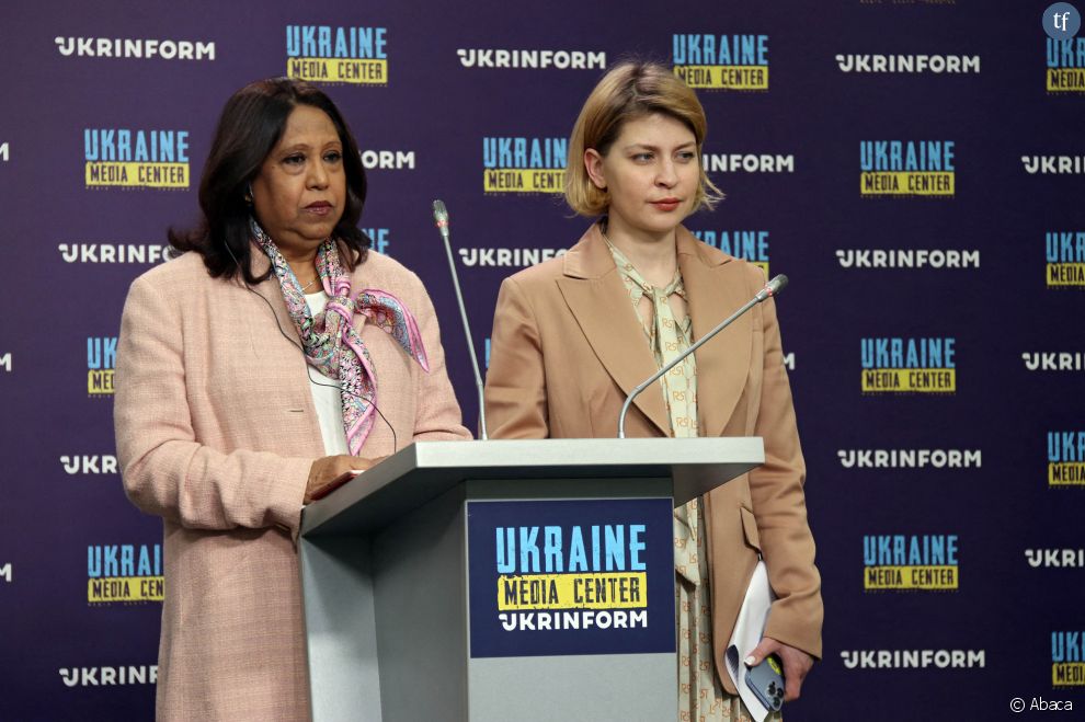 Pramila Pratten et Olha Stefanishyna lors d&#039;une conférence de presse à Kyiv, le 3 mai 2022.