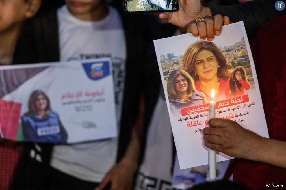Des enfants participent à une veillée pour condamner le meurtre de la journaliste Shireen Abu Akleh, dans la ville de Gaza, le 11 mai 2022