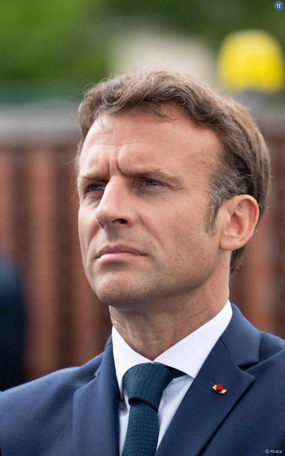 &quot;A la tête de l&#039;Etat, des hommes sont accusés de viol&quot; : une lycéenne interpelle Emmanuel Macron