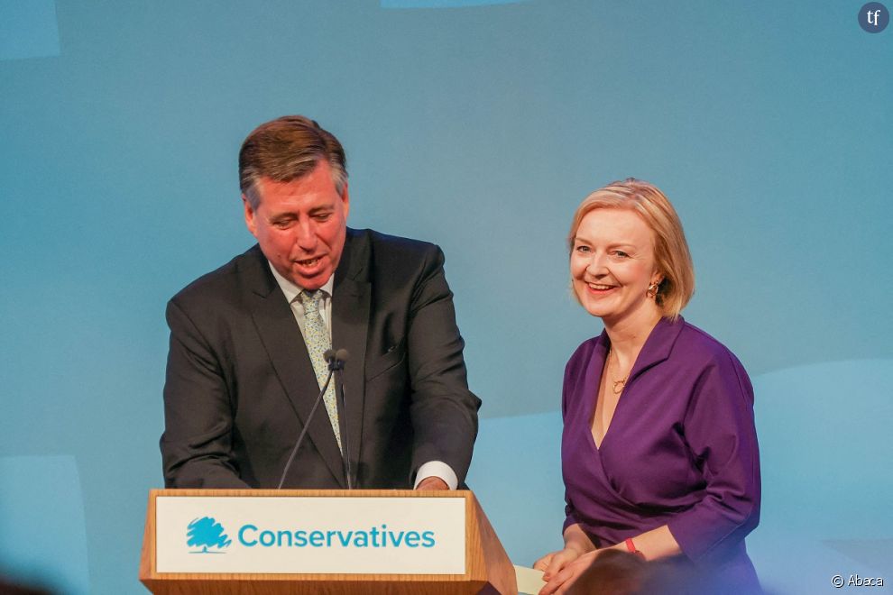 La nouvelle Première ministre britannique et ancienne secrétaire d&#039;Etat aux Affaires étrangères, âgée de 47 ans, a largement été élue ce 5 septembre, à 57 %