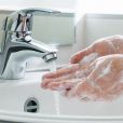  Pensez à vous laver les mains ainsi que celles de votre bébé régulièrement 