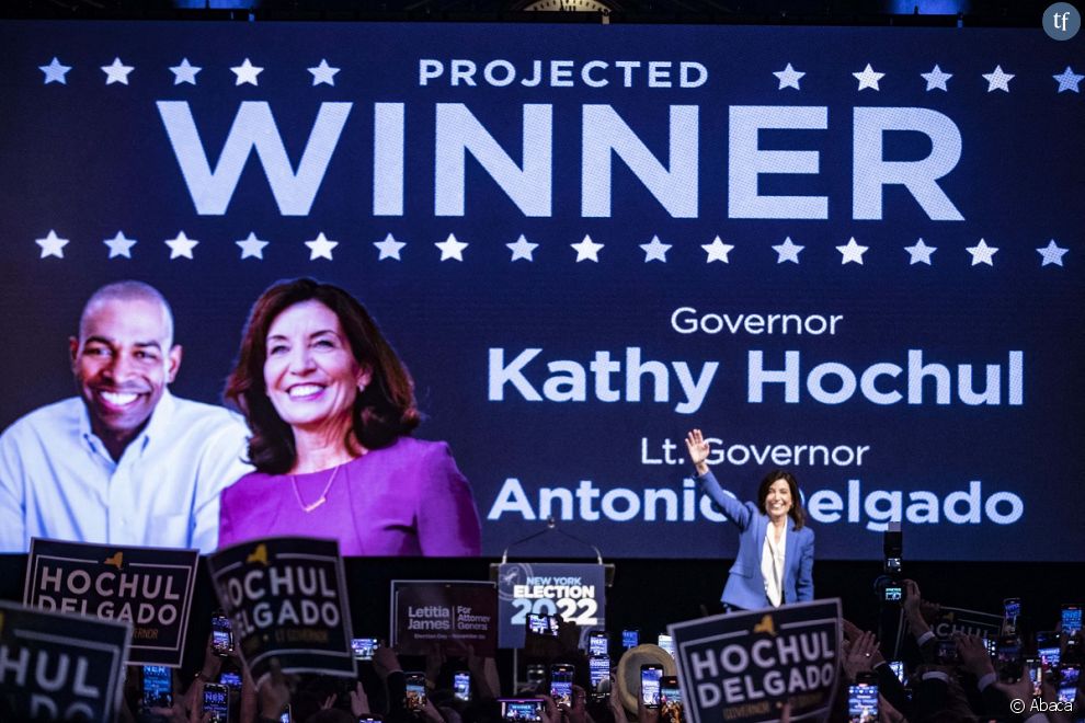Une présence féminine d&#039;où émanent de multiples personnalités, comme la démocrate Kathy Hochul, gagnante dans l&#039;Etat de New York et engagée à défendre le droit à l&#039;avortement